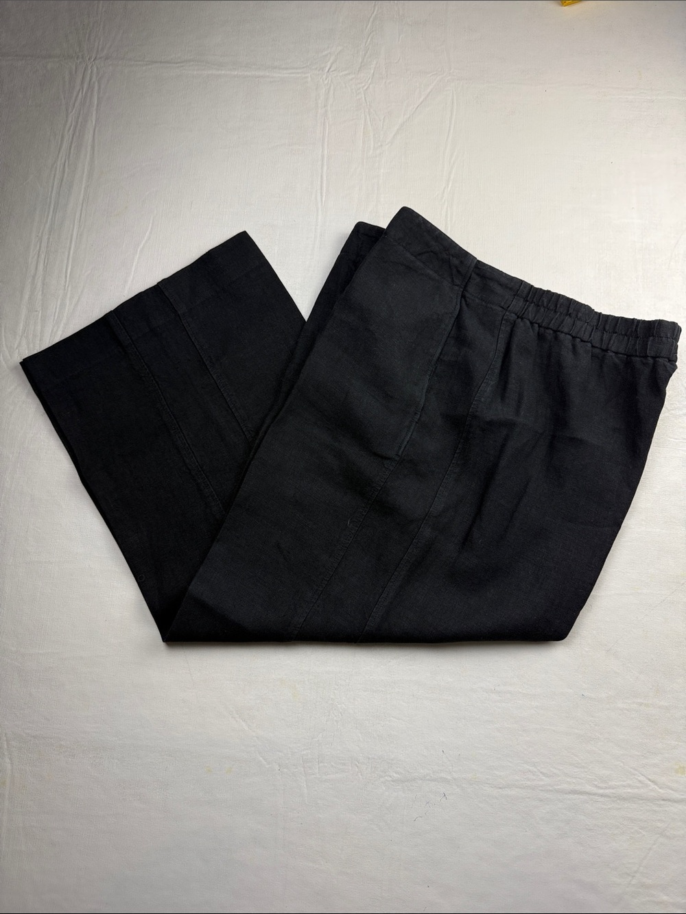 Oska Women's Wide Leg Black Linen Pants Flat front Elastic Back Size 34P waist
